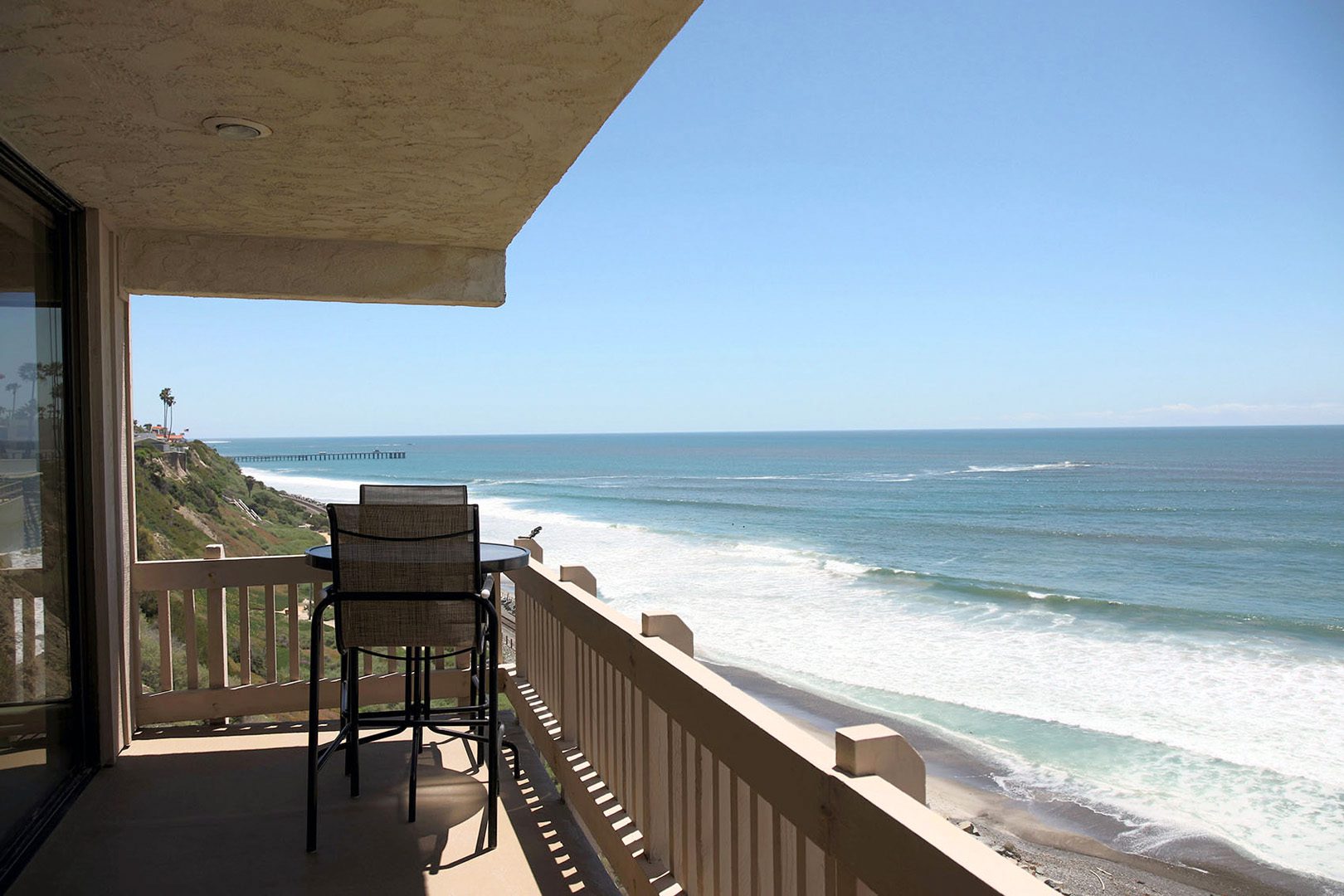 balcony with table